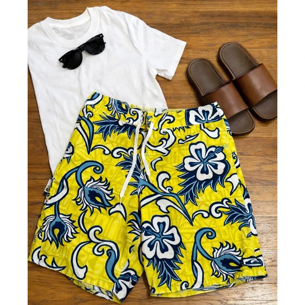 Quiksilver Board Shorts Mens 34‎ Yellow Floral Swim Trunks Surf Beach